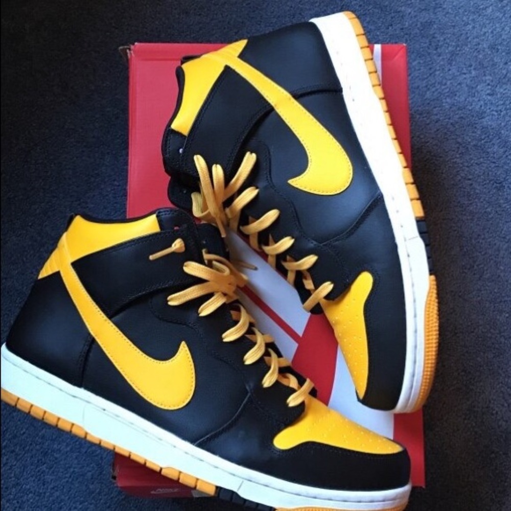 Men’s 11.5 Nike Dunks